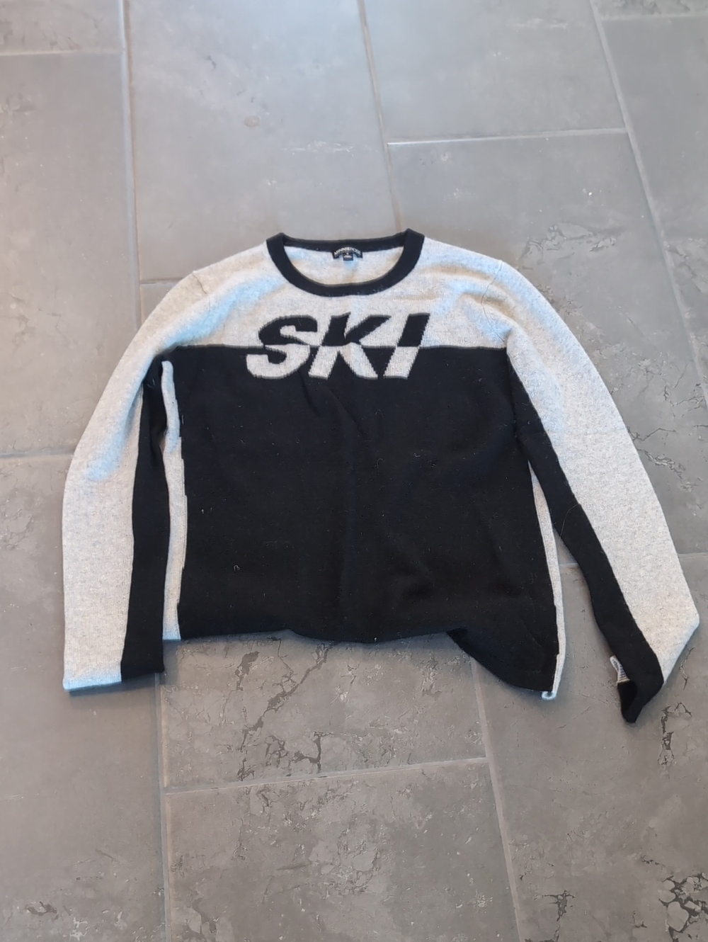 Black and Light Gray 'SKI Cashmere Sweater - Women's Pullover